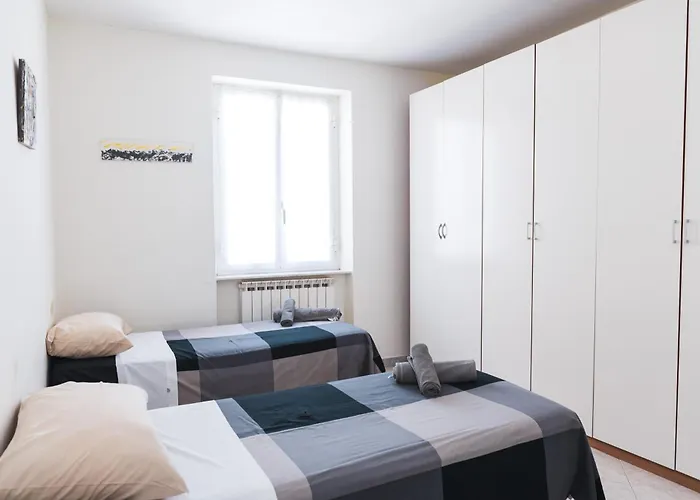 Cornigliano Apartment 3